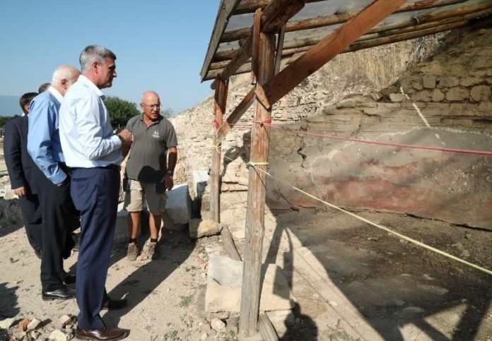 Служебният премиер Стефан Янев посети античния град Хераклея Синтика